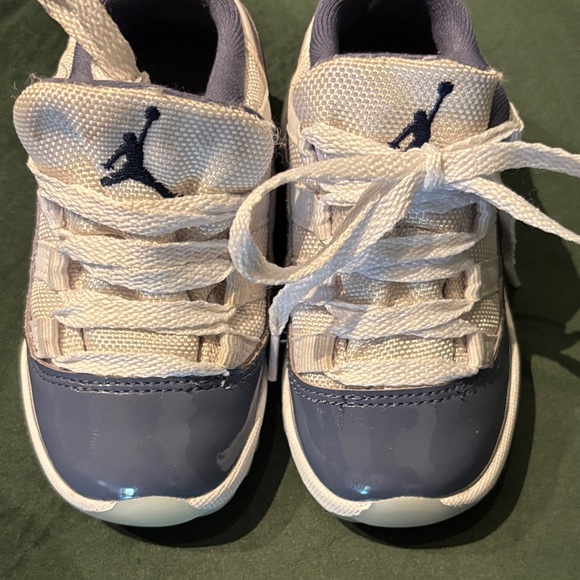Jordan Other - Jordan Kids Sneakers in White and Navy